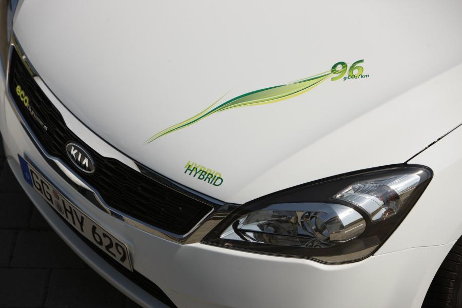  Kia cee&rsquo;d Hybrid 2010 года  (фото 20 из 33)